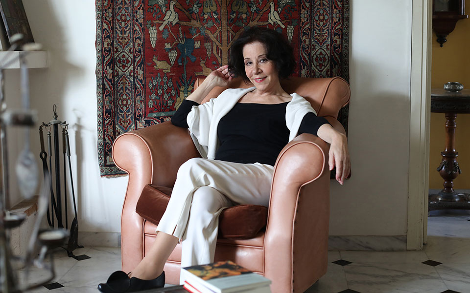 μίνα-αδαμάκη-όταν-το-χιούμορ-συνάντησ-562135048