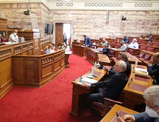 οι-παρακολουθήσεις-ξανά-στη-βουλή-562155730