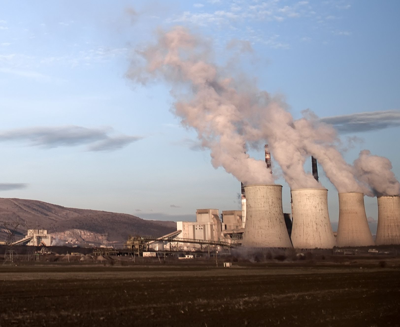 ενίσχυση-απασχόλησης-σε-λιγνιτικές-π-562144879