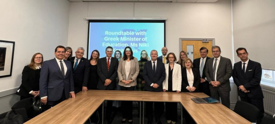 «Γέφυρες» συνεργασίας και με βρετανικά ΑΕΙ-2