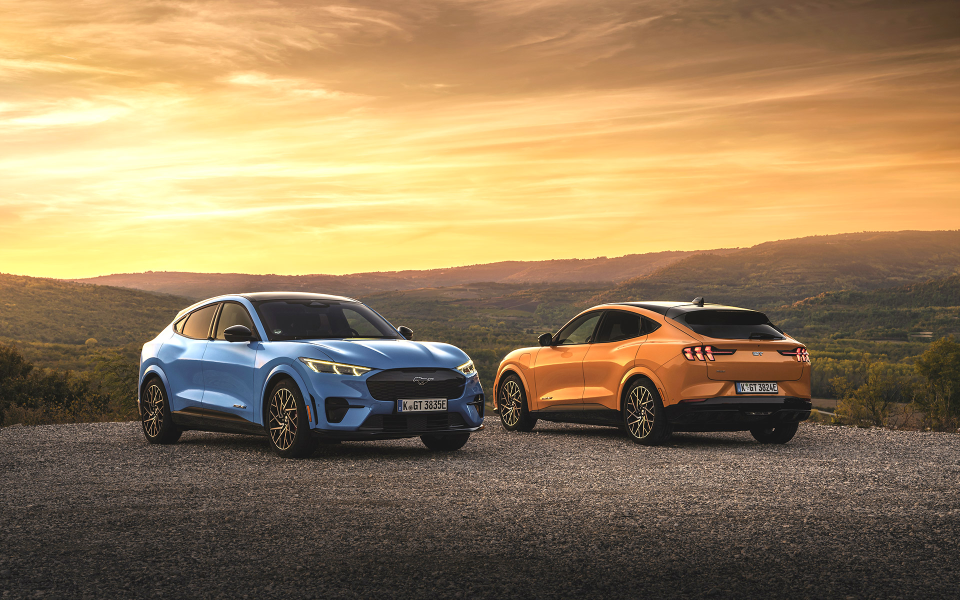 ford-mustang-mach-e-ηλεκτρίζει-με-την-παρουσία-της-562138009