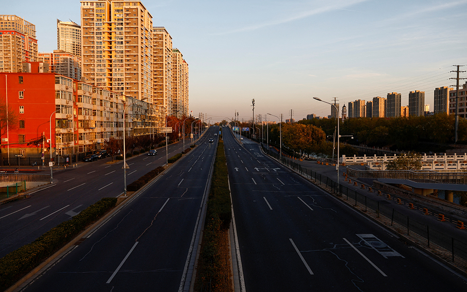 Κίνα: Μεγαλώνει το κύμα οργής κατά της «Zero Covid» – Νέες διαδηλώσεις εν μέσω ρεκόρ κρουσμάτων-3