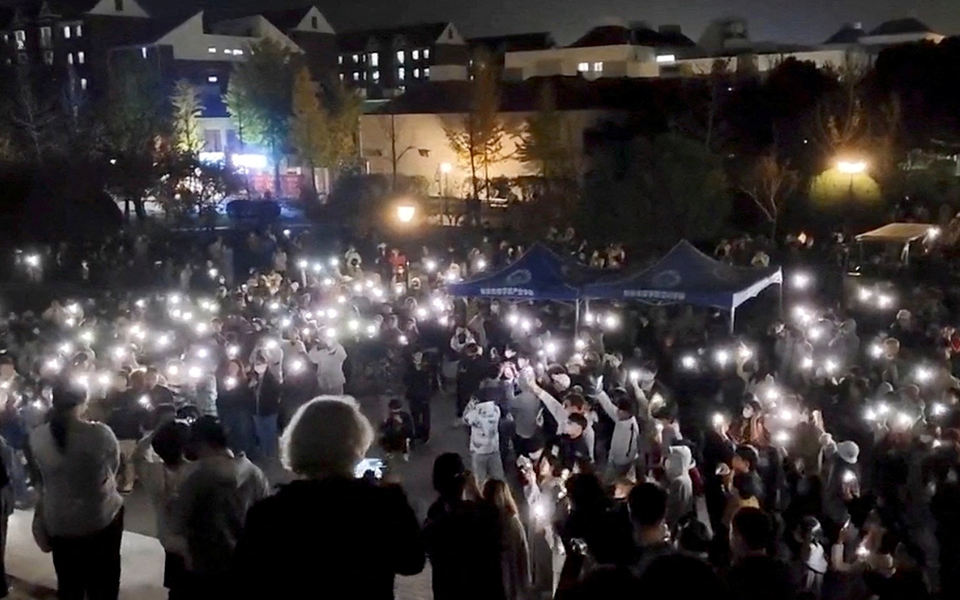 κίνα-κορωνοϊός-από-ρεκόρ-σε-ρεκόρ-τα-562158496