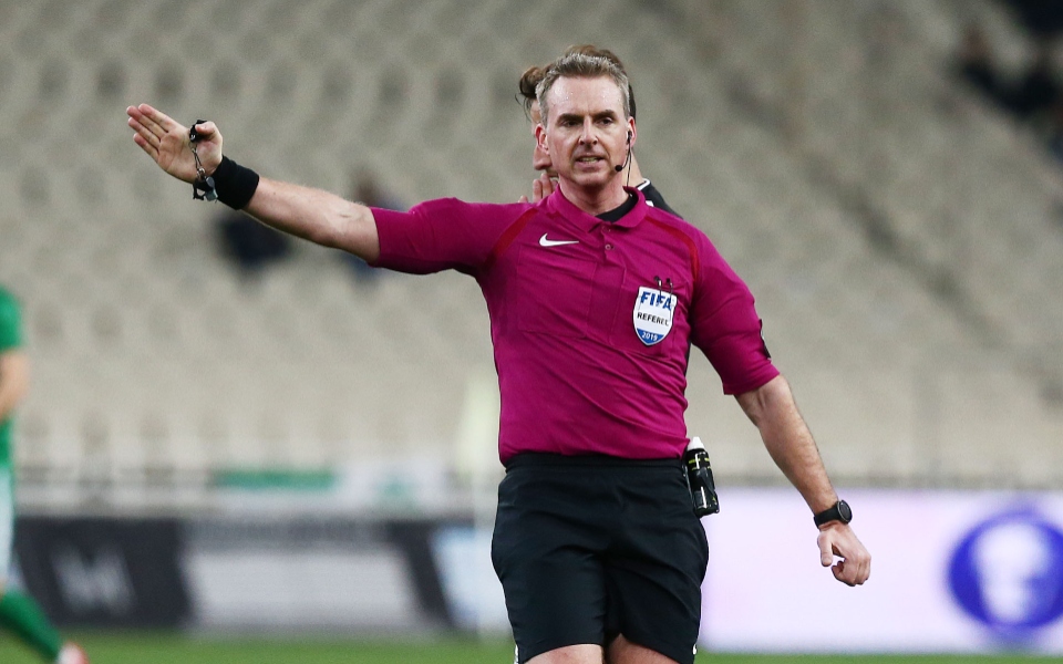 superleague-ο-γιάκομπ-κέλετ-σφυρίζει-το-παναθ-562121065