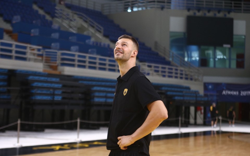 αεκ-δίνει-το-όνομα-του-στέβαν-γέλοβατς-562117603