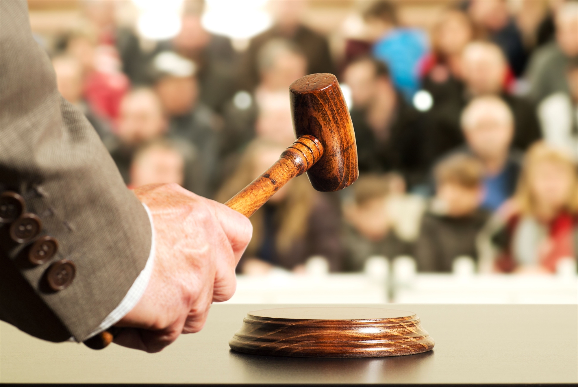 γαλλία-δημοπρασία-λαθραίων-rolex-και-ειδώ-562122403