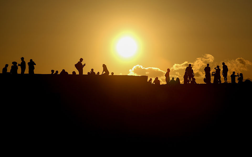 καιρός-σήμερα-ηλιοφάνεια-και-υψηλές-γ-562120534