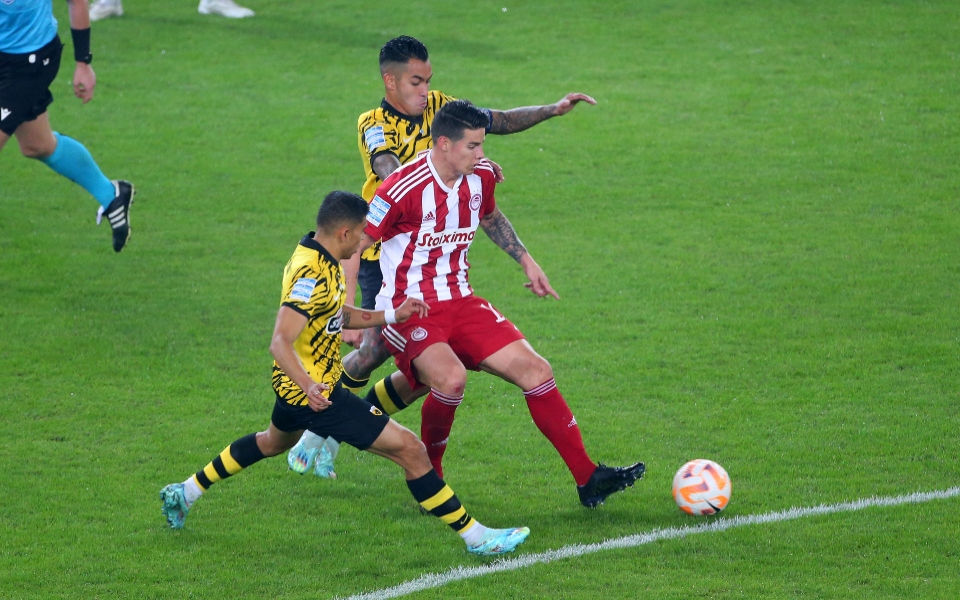 superleague-ολυμπιακός-αεκ-0-0-μοιρασιά-στο-ντέρ-562135753