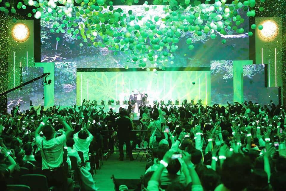 πυραμίδα-εκατομμυρίων-με-θύματα-σε-562133278