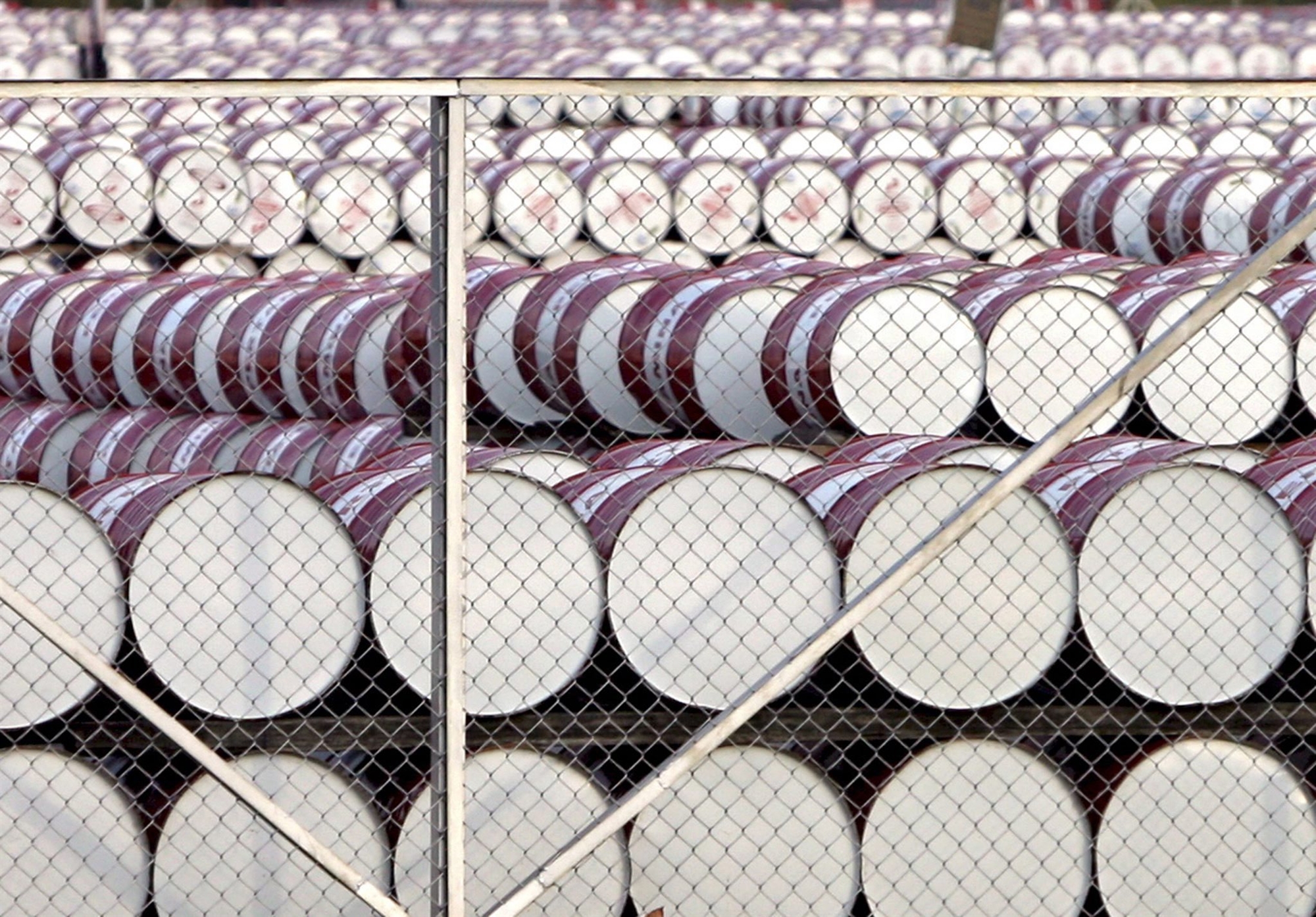 με-το-βλέμμα-στον-καιρό-οι-καταναλωτές-562145602