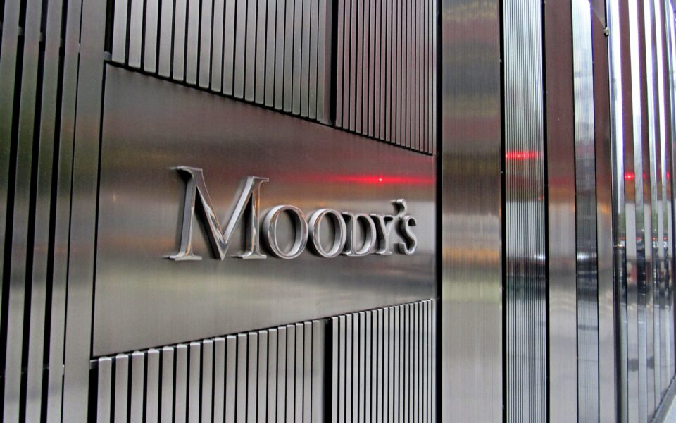 moodys-αναβάθμισε-κατά-μία-έως-δύο-βαθμίδ-562127098