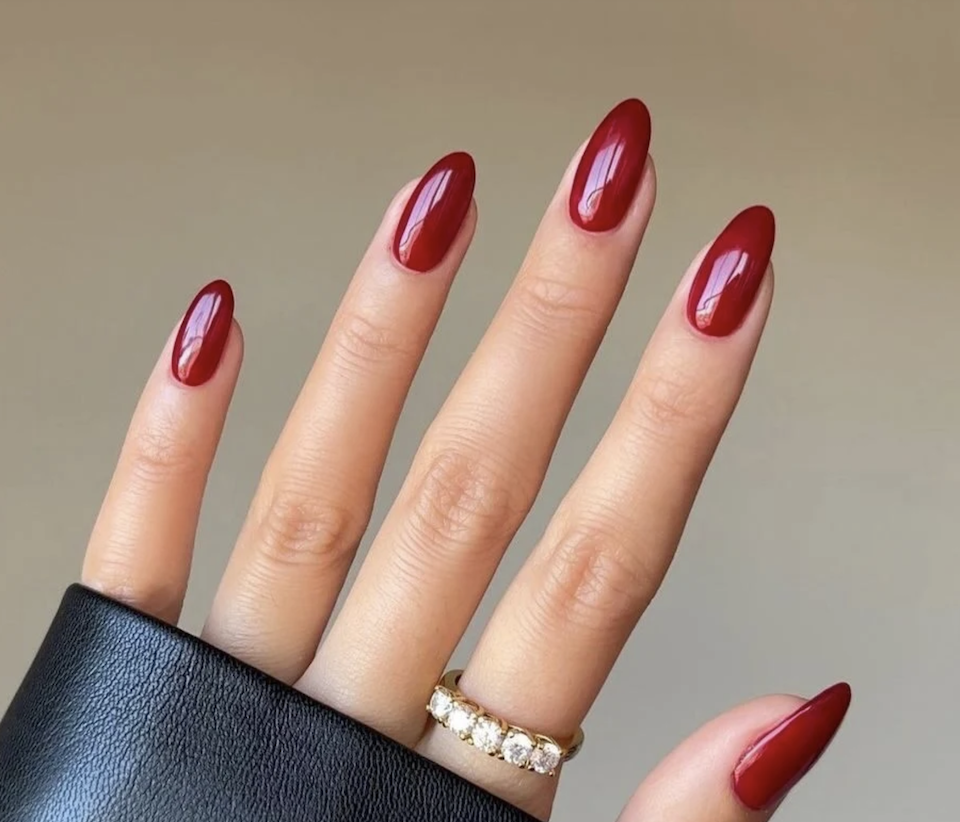 αυτό-το-χρώμα-στα-νύχια-είναι-το-πιο-ελκ-562155592