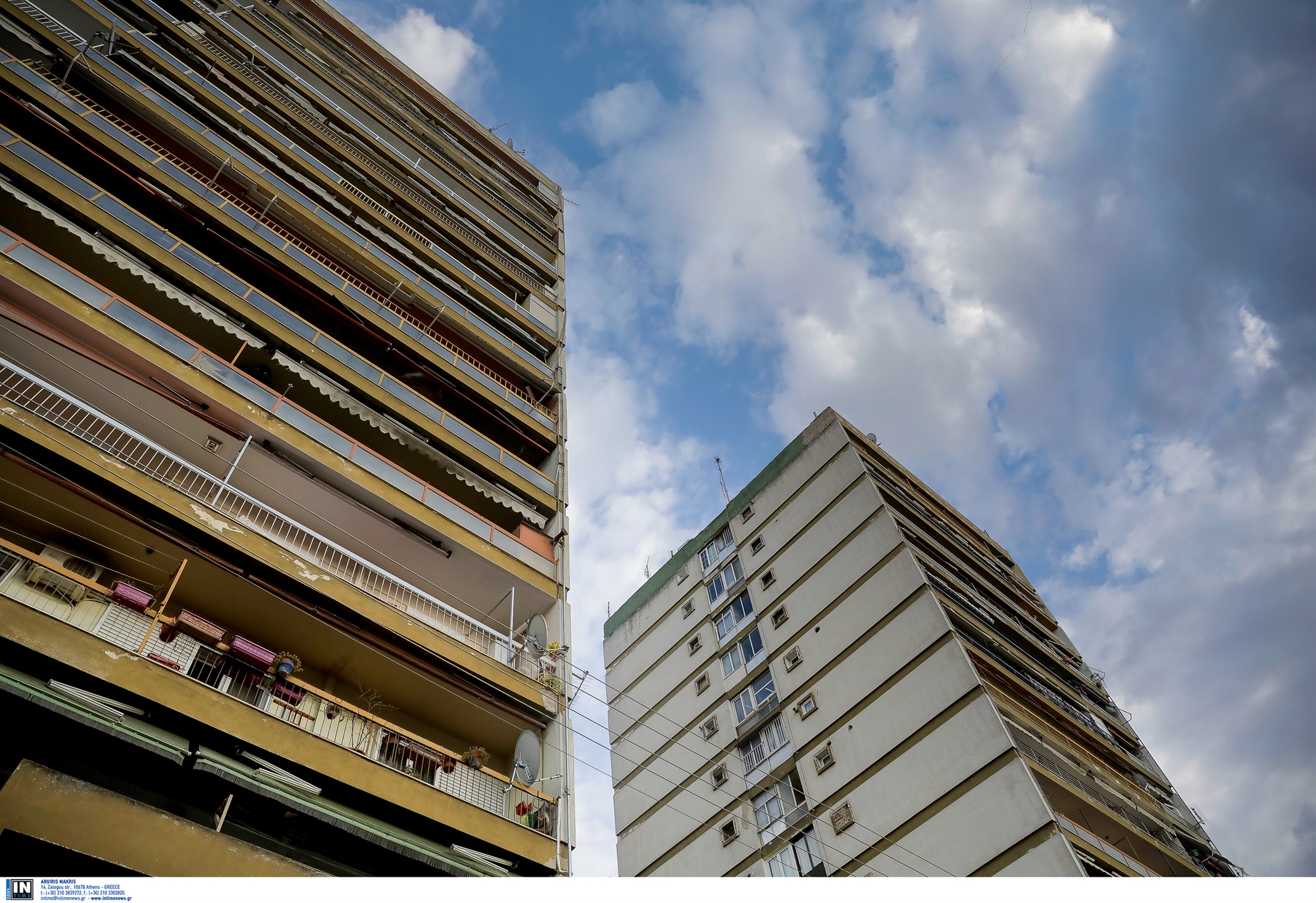 οικοδομές-περισσότεροι-όροφοι-υπό-πρ-562123861