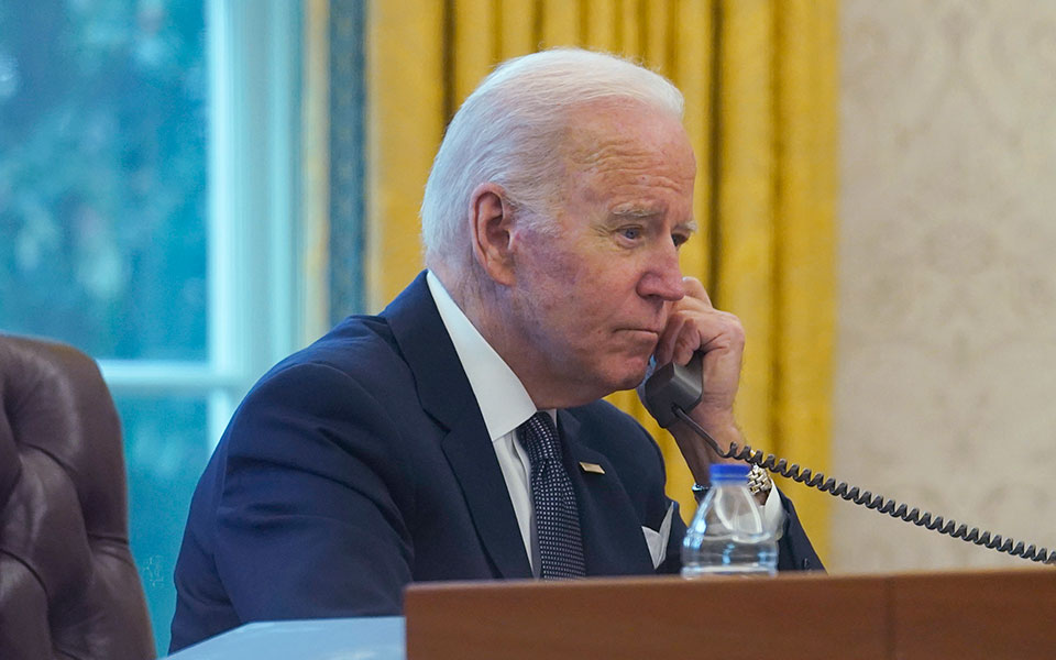 οταν-ο-μπάιντεν-έχασε-την-ψυχραιμία-το-562117996