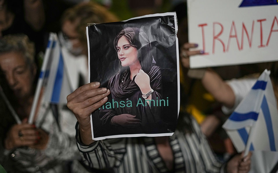 ιράν-νεκροί-και-τραυματίες-από-πυρά-κα-562155196