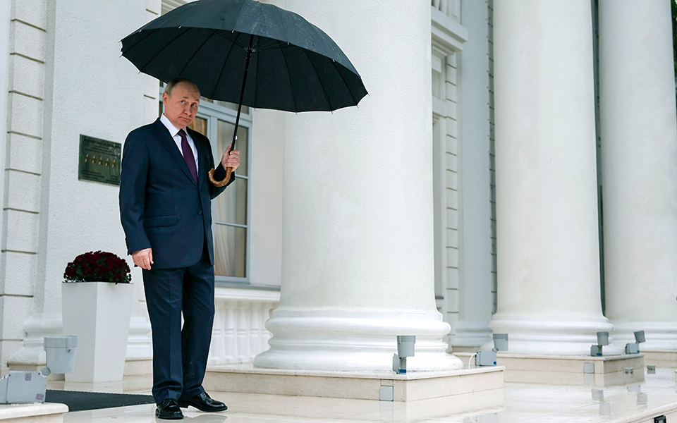 Βαθιές ρωγμές στη «σοβιετική» συμμαχία του Πούτιν-1