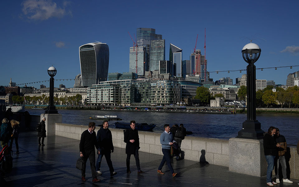 dw-φόροι-και-λιτότητα-περιμένουν-τους-β-562135771