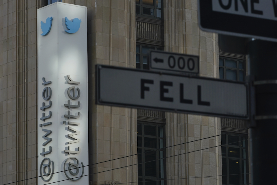 twitter-τυφώνας-μασκ-αναστατώνει-ηπα-και-ε-562133053