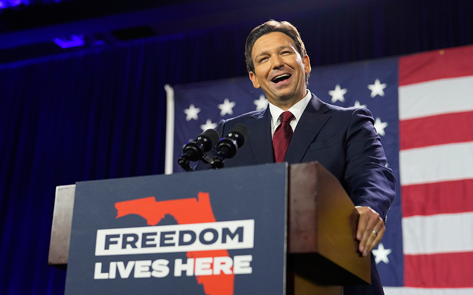 Ρον ντε Σάντις: Το ανερχόμενο αστέρι των Ρεπουμπλικανών που απειλεί να εκθρονίσει τον Τραμπ-2