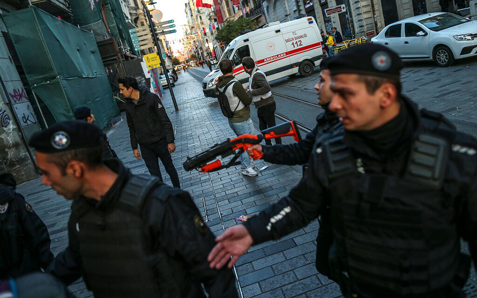 έκρηξη-στην-κωνσταντινούπολη-ελαφρά-562136095