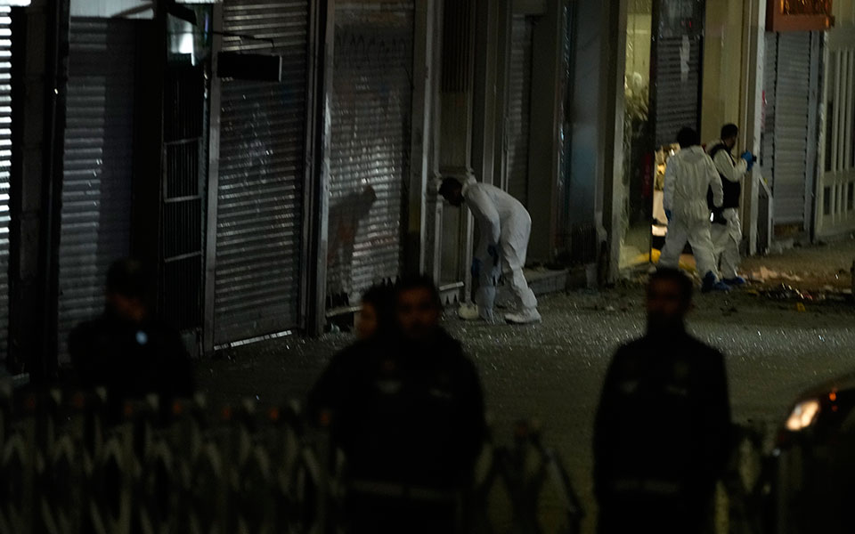 κωνσταντινούπολη-17-ύποπτοι-έχουν-προφ-562143790