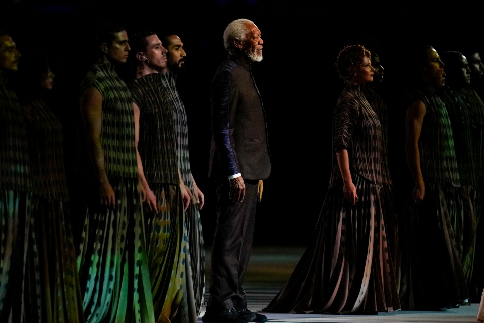 Ο Μόργκαν Φρίμαν αφηγείται το φετινό Μουντιάλ αλλά ο πλανήτης δεν τον ακούει-2