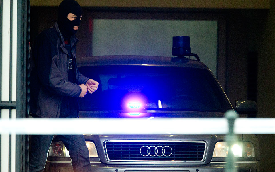 βρυξέλλες-νεκρός-αστυνομικός-σε-επίθ-562131385