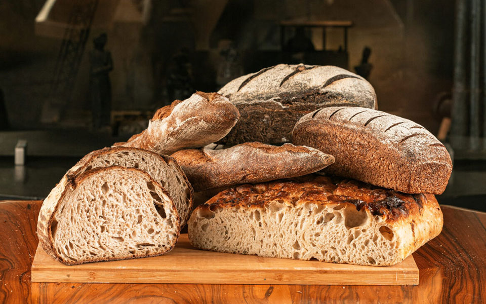 τι-δουλειά-έχει-ένας-φούρνος-στη-σάλα-τ-562138792