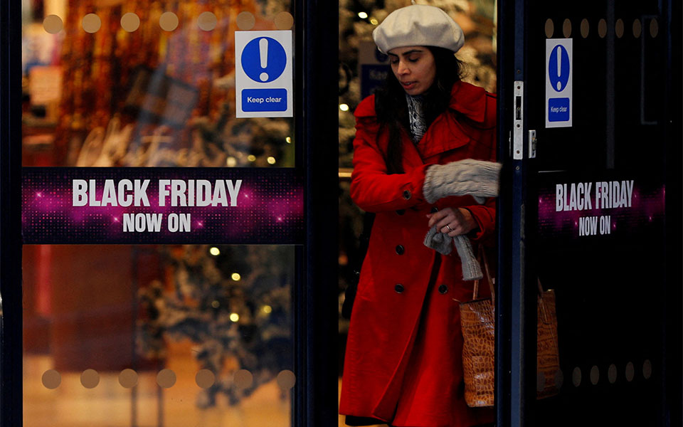 ευρώπη-στη-σκιά-της-κρίσης-η-black-friday-αλλ-562154872