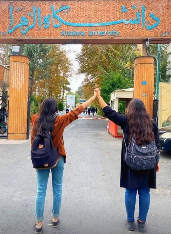 Gen Z: Η κινητήρια δύναμη πίσω από τις διαδηλώσεις στο Ιράν-6