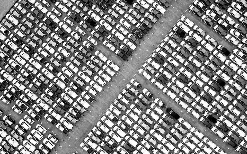 Μία Ferrari, 4 Bentley & 121 Porsche: Ο απολογισμών των πωλήσεων για το 2022-1