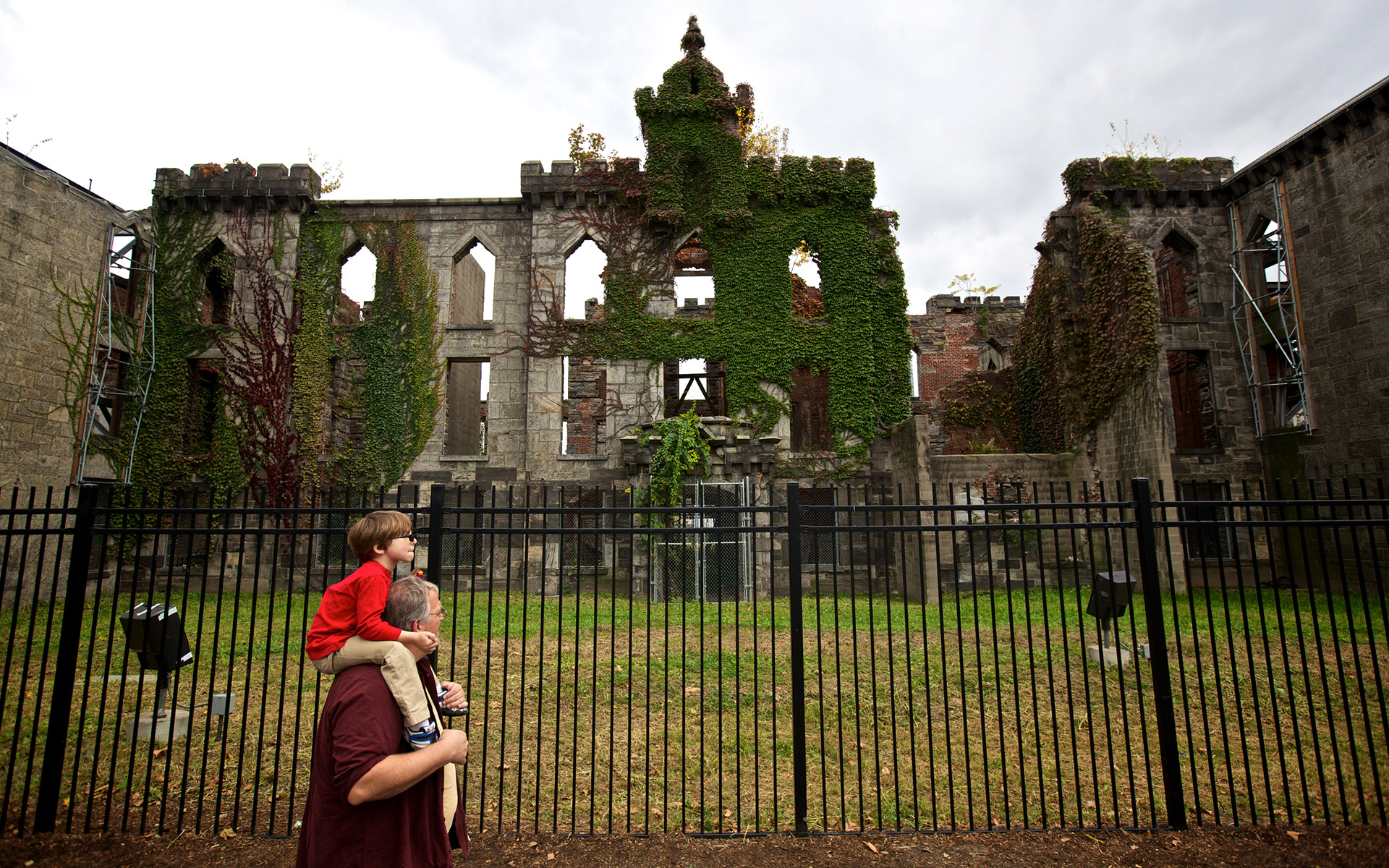 dark-tourism-όταν-η-ανθρώπινη-τραγωδία-προσελκύ-562143667