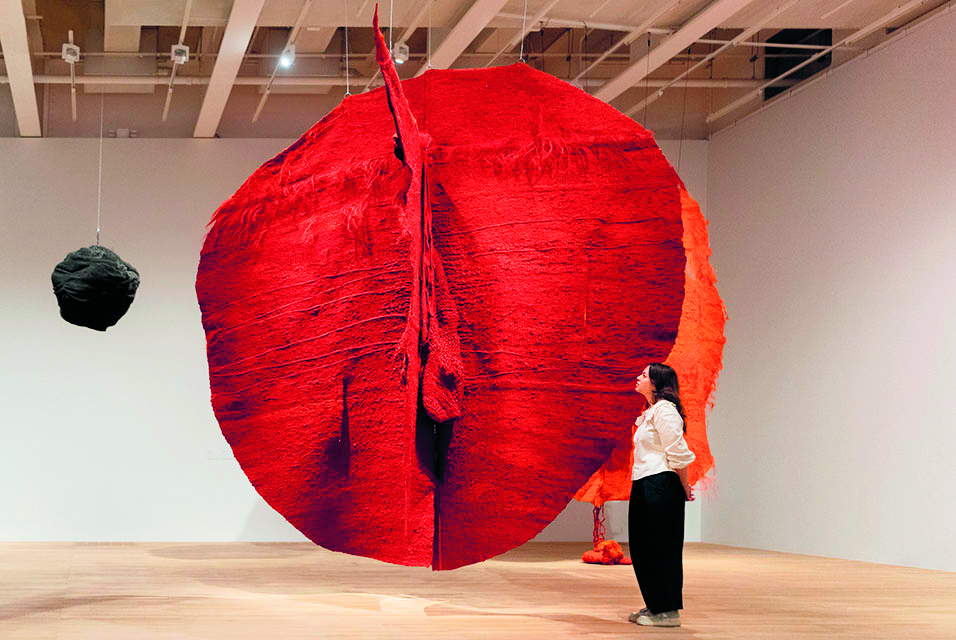 Ο Ανσελμ Κίφερ ορίζει έναν κόσμο στο κτήμα του στη Γαλλία-4