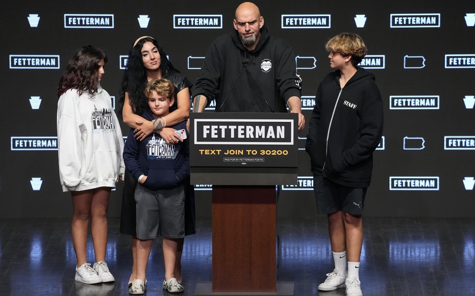 Ενδιάμεσες εκλογές ΗΠΑ: Πιο κοντά στον έλεγχο της Γερουσίας οι Δημοκρατικοί, προβάδισμα Ρεπουμπλικανών στη Βουλή-1