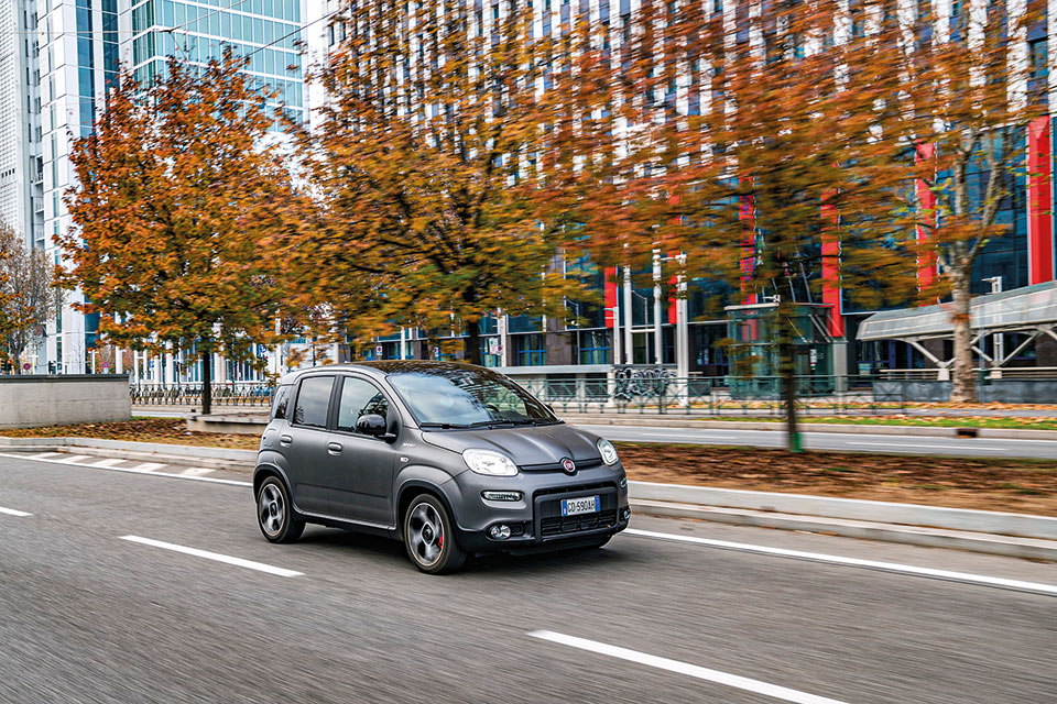 Τα πρώτα σε πωλήσεις αυτοκίνητα ανά κατηγορία για το 2022-13