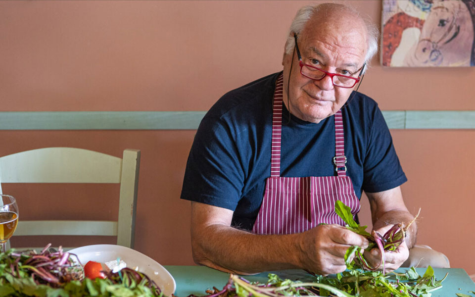 στα-γιουβετσάκια-για-να-φας-λαχανοντο-562149880