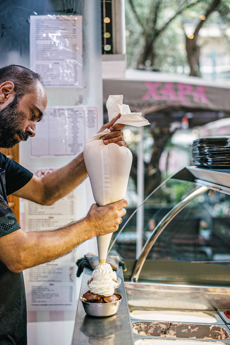 Όπως άλλοτε, δίνουμε ξανά ραντεβού στα ζαχαροπλαστεία της Αθήνας-7