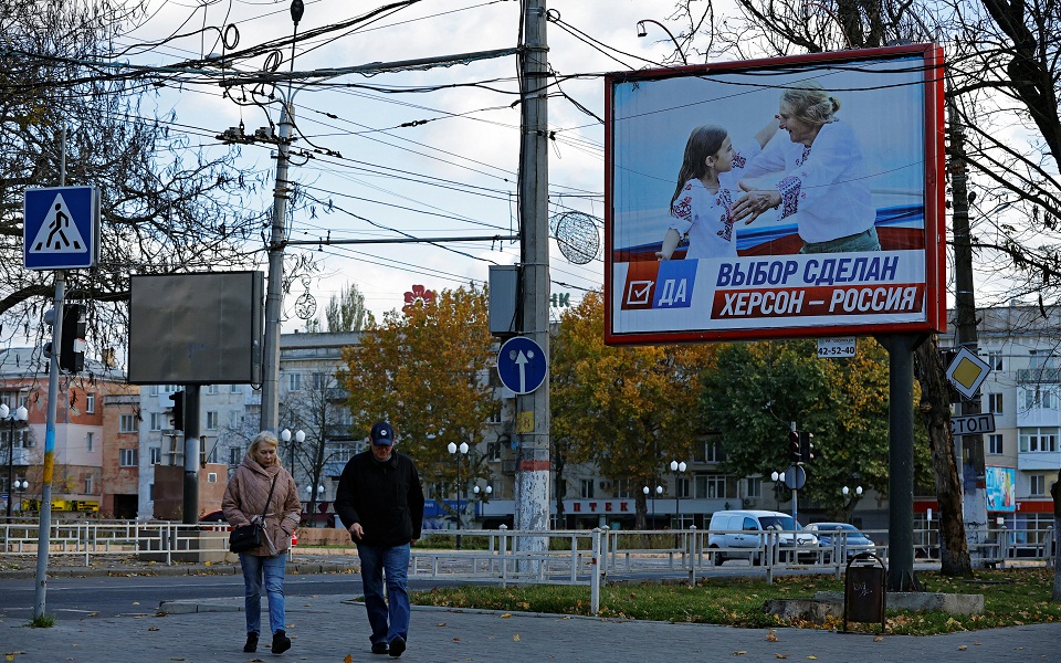 ουκρανία-οι-ρώσοι-εκκενώνουν-άλλους-ε-562117333