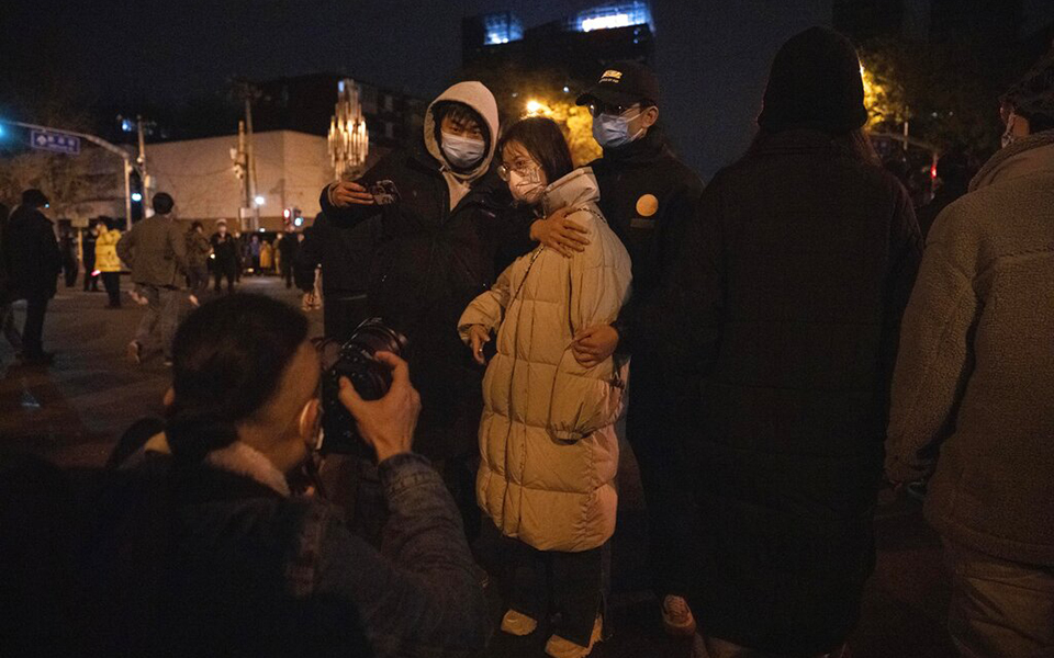 Κύμα οργής στη Κίνα: Η πυρκαγιά που εξελίσσεται σε απειλή για το καθεστώς Σι-3