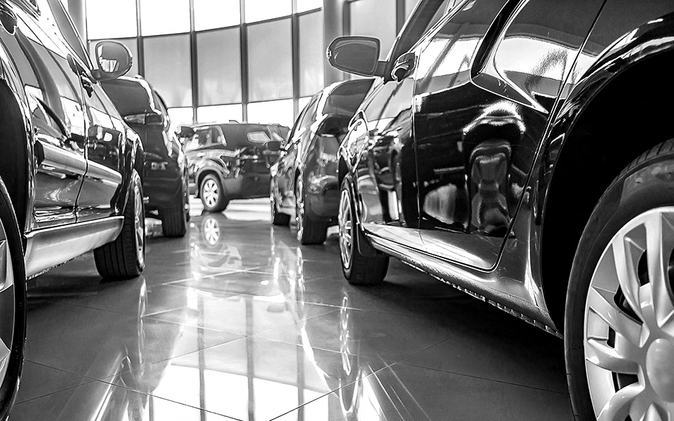 μία-ferrari-4-bentley-121-porsche-ο-απολογισμών-των-πωλήσεων-562123009