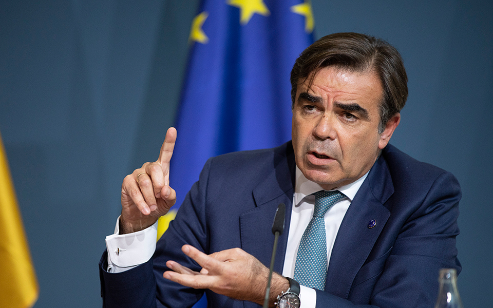 Διαβάστε στην «Καθημερινή της Κυριακής»-7