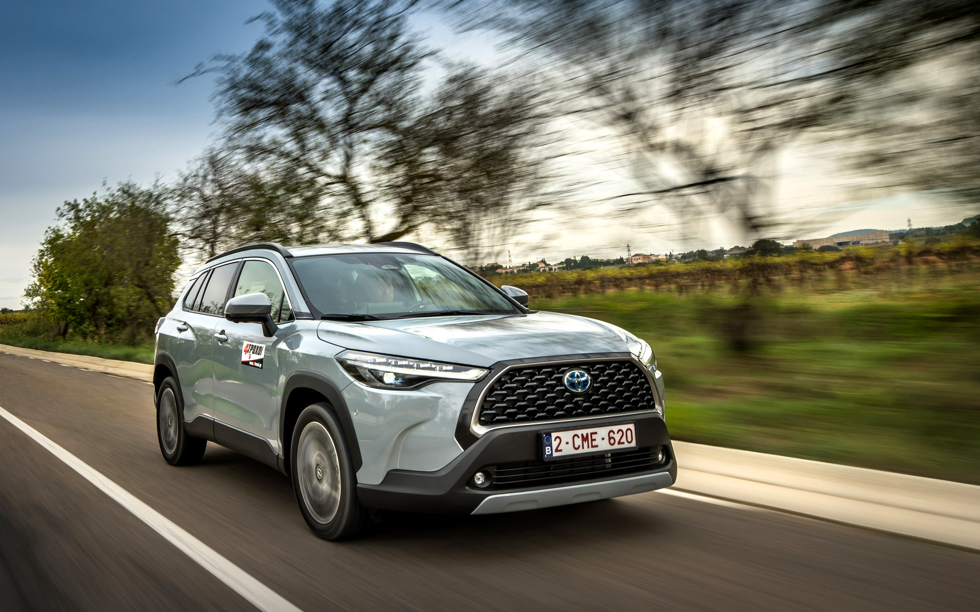 οδηγούμε-το-υβριδικό-toyota-corolla-cross-αυτή-την-κυρ-562121506