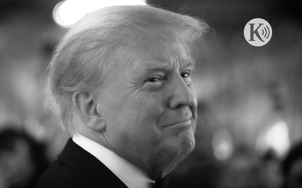 ράδιο-κ-ο-τραμπ-τα-κίτρινα-γιλέκα-562148107