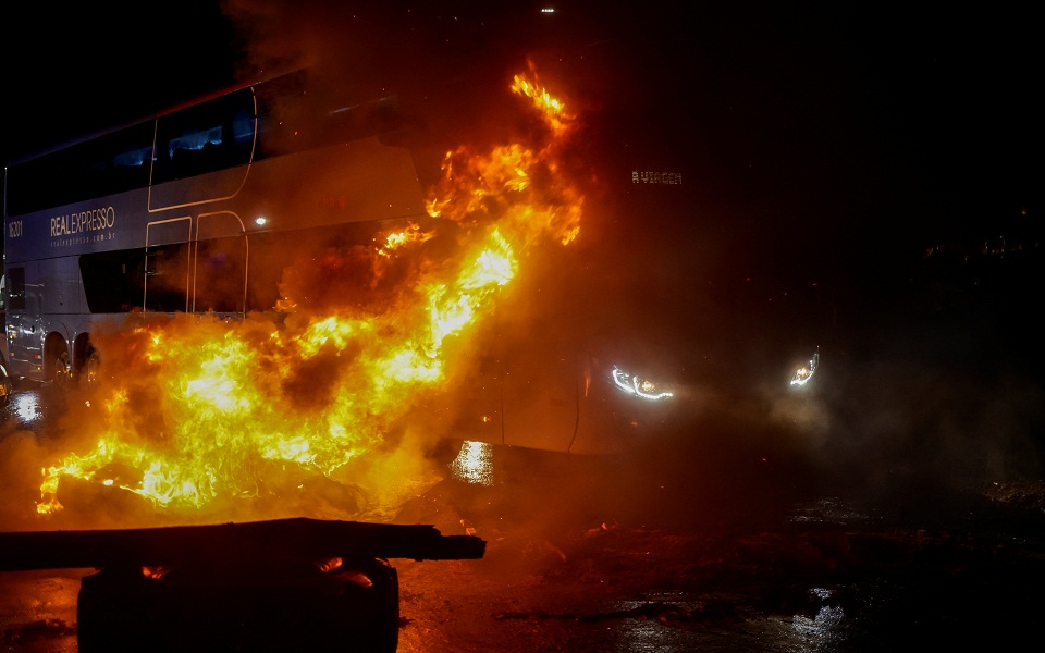 Βραζιλία: Επεισόδια σε πολλά σημεία της χώρας – Παραμένει σε άρνηση ο Μπολσονάρο-3