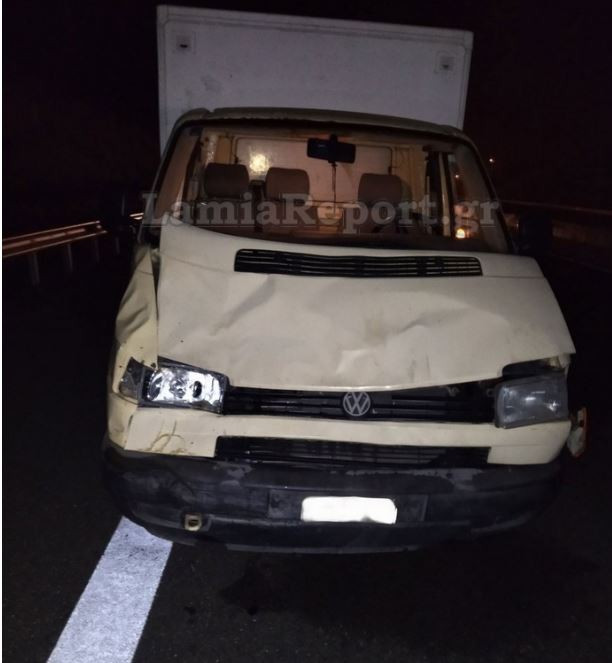 Λαμία: Φορτηγό συγκρούστηκε με αγελάδα στην εθνική οδό-1