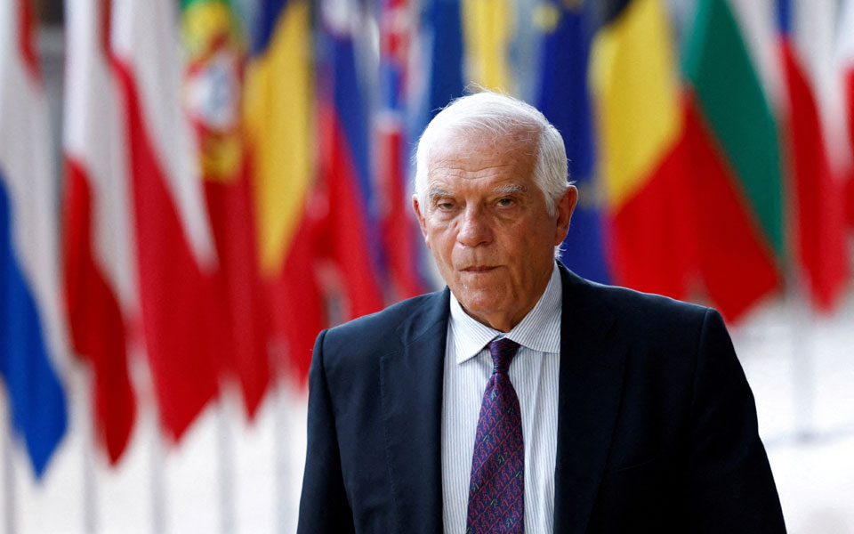 μπορέλ-πρέπει-να-προσαρμόσουμε-τις-πο-562131046