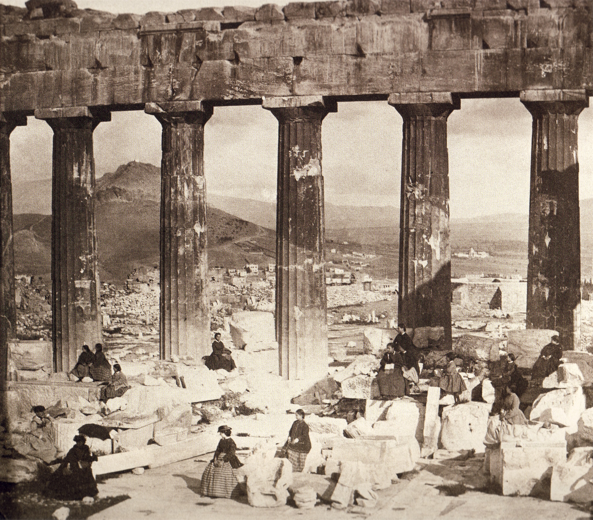 φως-στις-γυναίκες-του-21-οικοδέσποινε-562127440