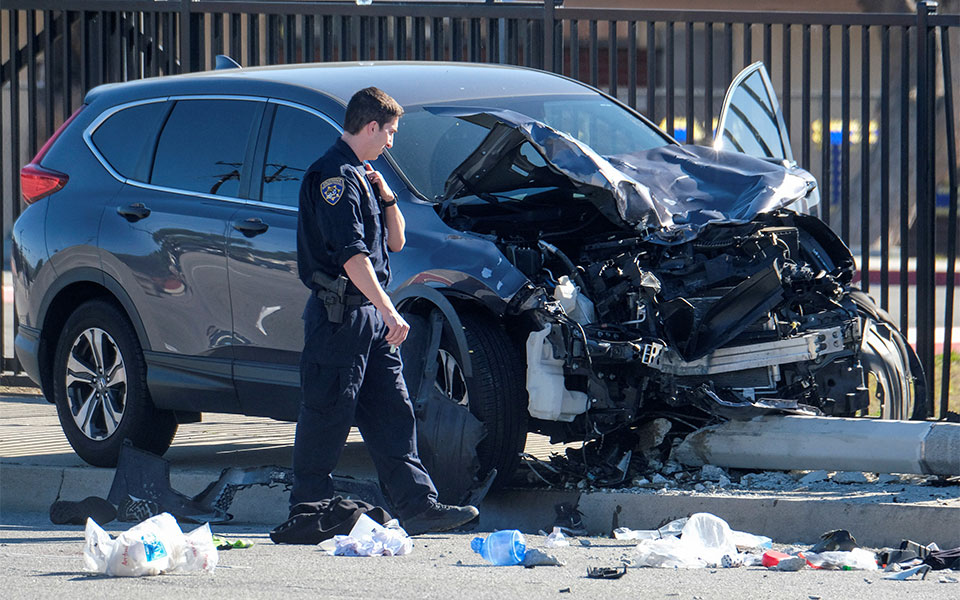 καλιφόρνια-αυτοκίνητο-παρέσυρε-22-νεοσ-562140748