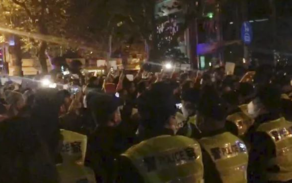 κίνα-μεγαλώνει-το-κύμα-οργής-κατά-της-562158091