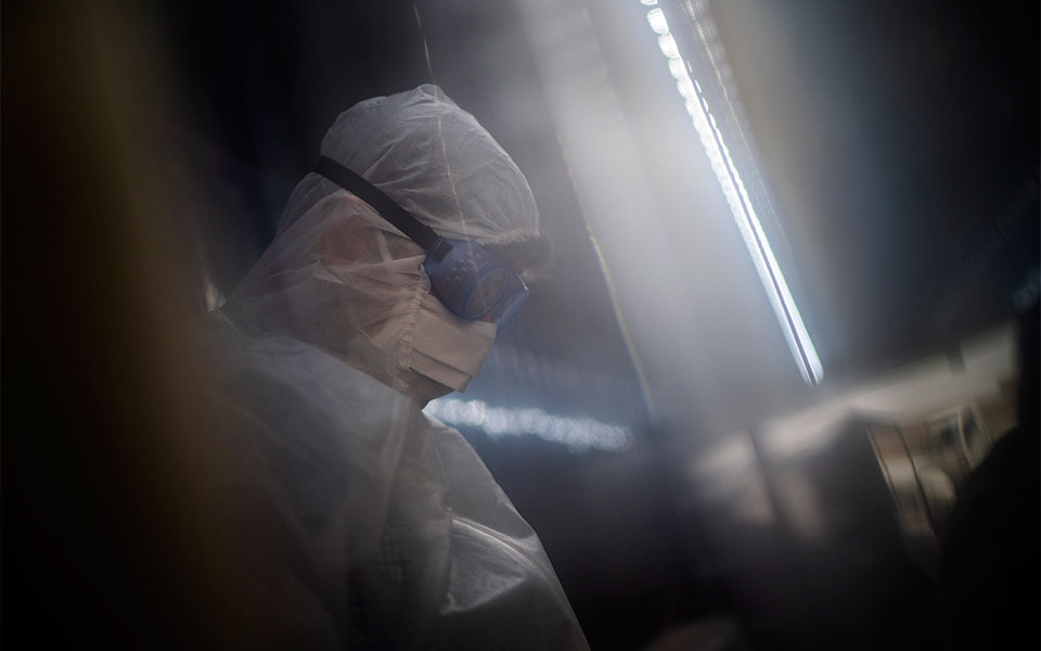 κορωνοϊός-τα-δύο-τρίτα-του-παγκόσμιου-562131298